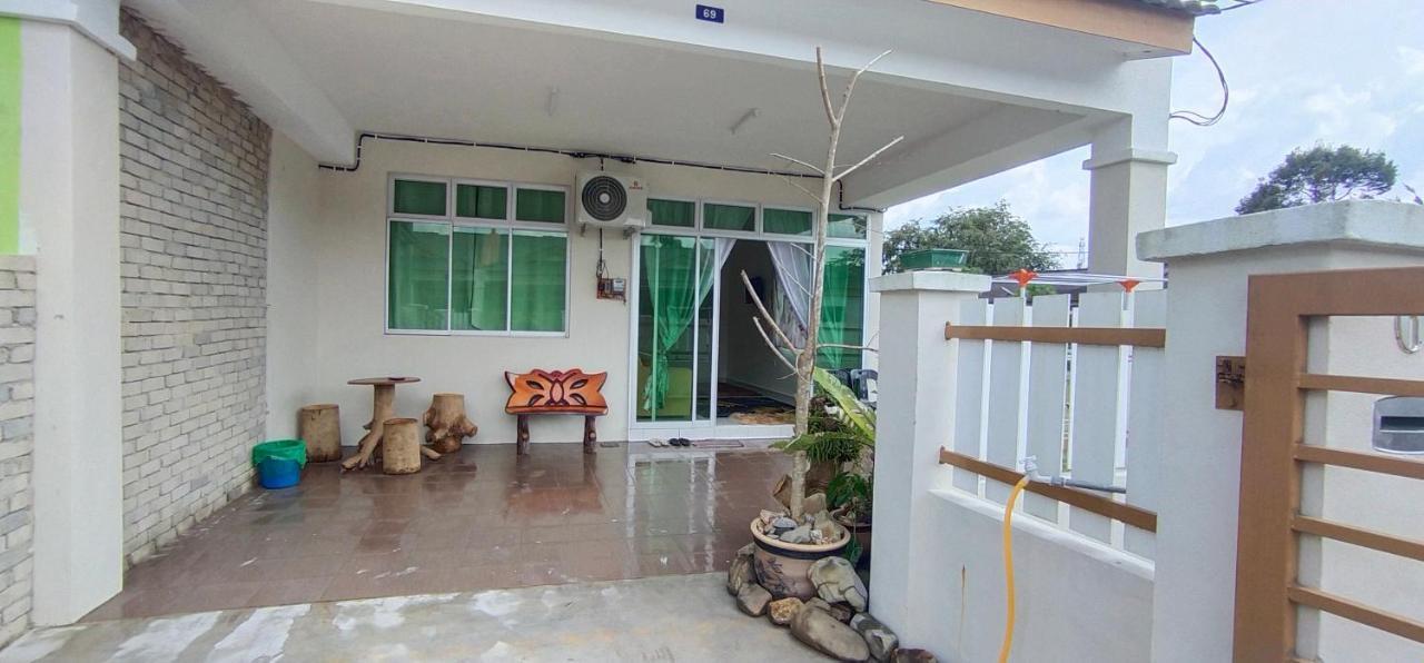 Homestay De'69 Jitra Exterior foto